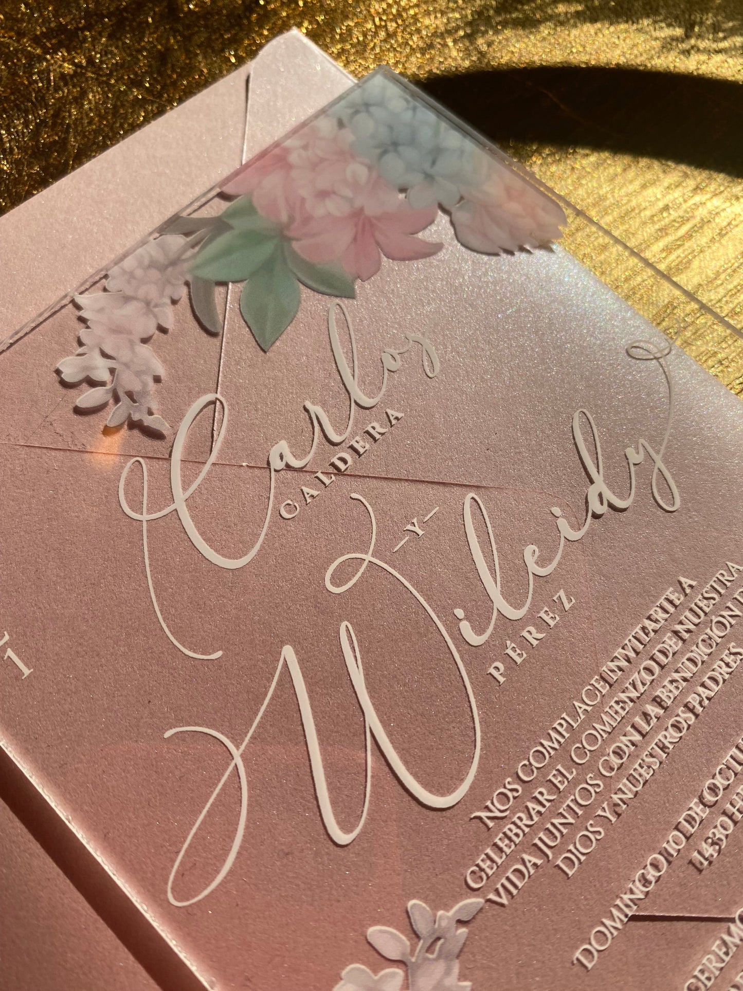 Invitación Acrílico Flores Difuminadas