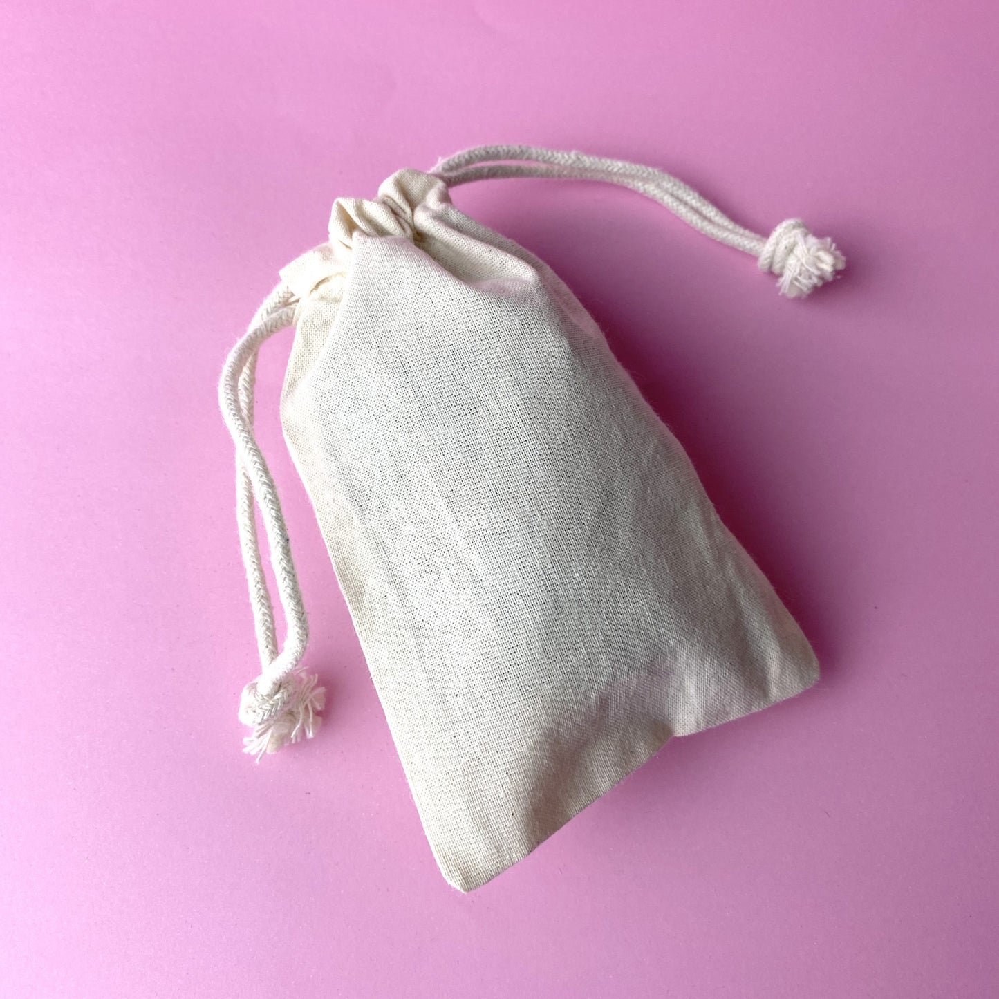 Pack de 30 Saquitos de Algodón Estándar para Obsequios y Packaging